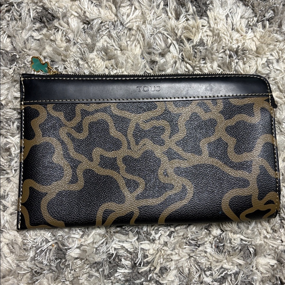 TOUS Signature Kaos Bear Logo zipper pouch/clutch makeup/purse